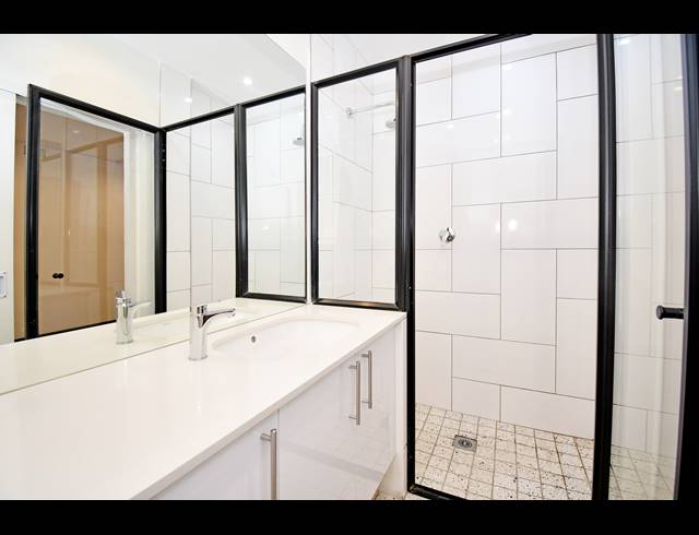 3 BEDROOM APARTMENT FOR SALE IN BIRDHAVEN